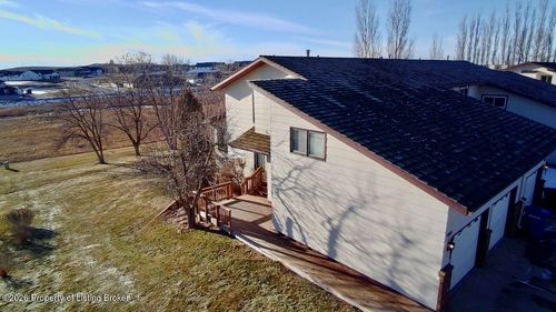 1951 Prairie Oak Dr, Dickinson, ND, 58601-2862 | Card Image