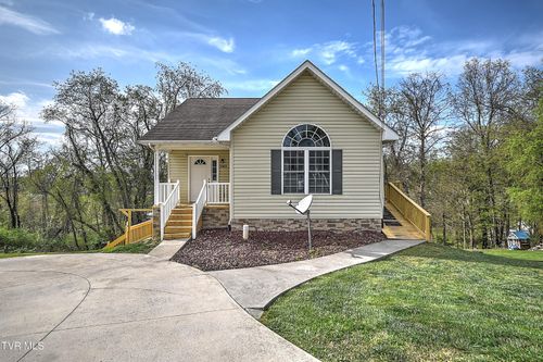 245 Leonard St Nw, Abingdon, VA, 24210-2711 | Card Image