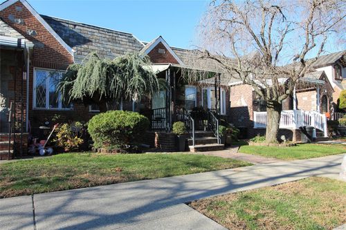 133 86th St, Ozone Park, NY, 11417-1928 | Card Image