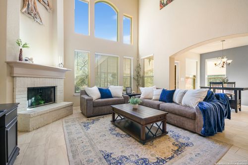 577 River Chase Dr, New Braunfels, TX, 78132-3534 | Card Image