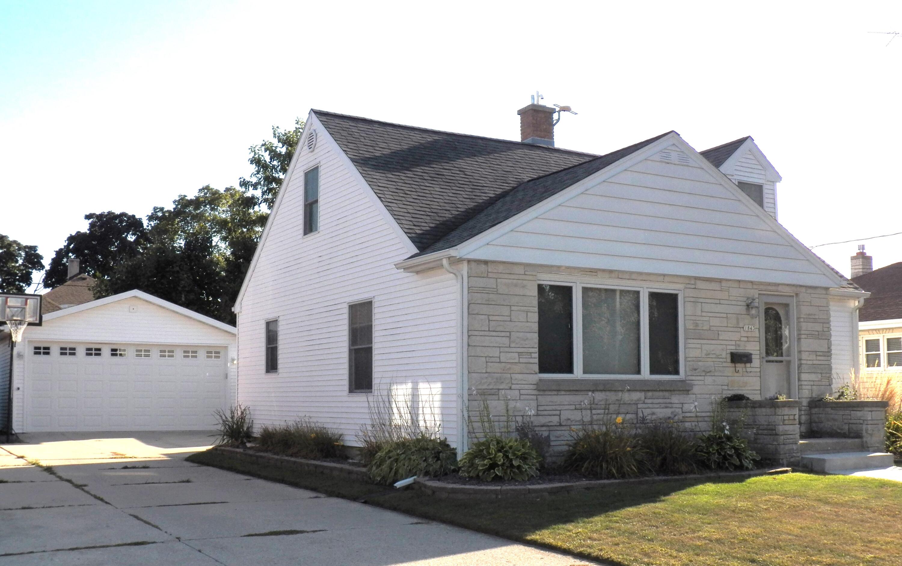 Fairmont St, Manitowoc, WI 54220