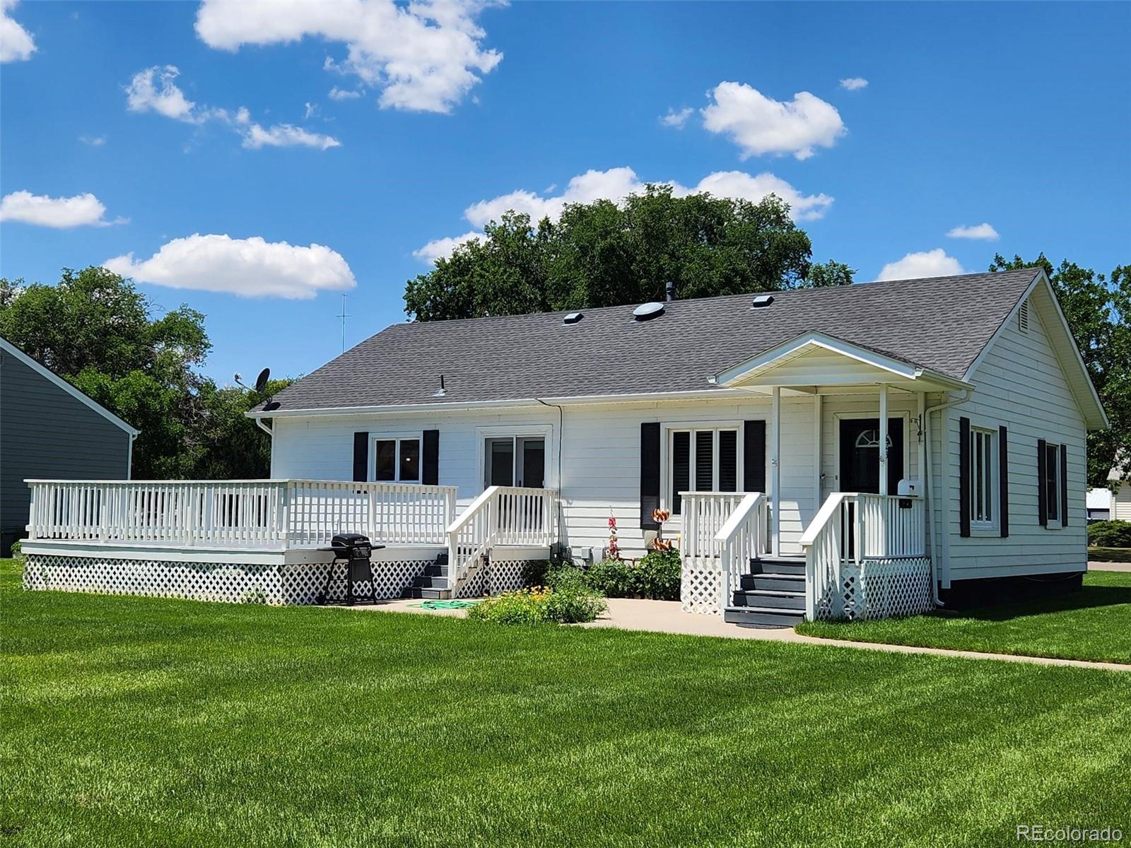 Walnut St, Julesburg, CO 80737