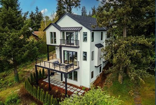 290 Keneka Ln, Bastrop, TX, 78602-6207 | Card Image