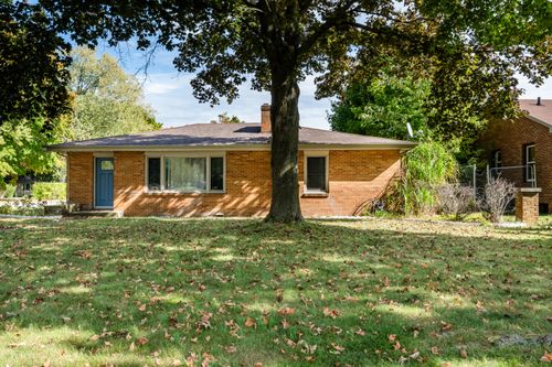 1803 Heath Ct, Benton Harbor, MI, 49022-6729 | Card Image
