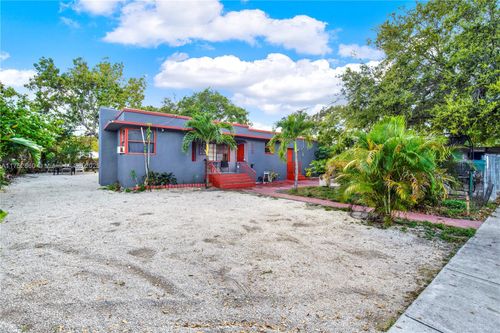 2400 Nw 82nd St, Miami, FL, 33147-4844 | Card Image
