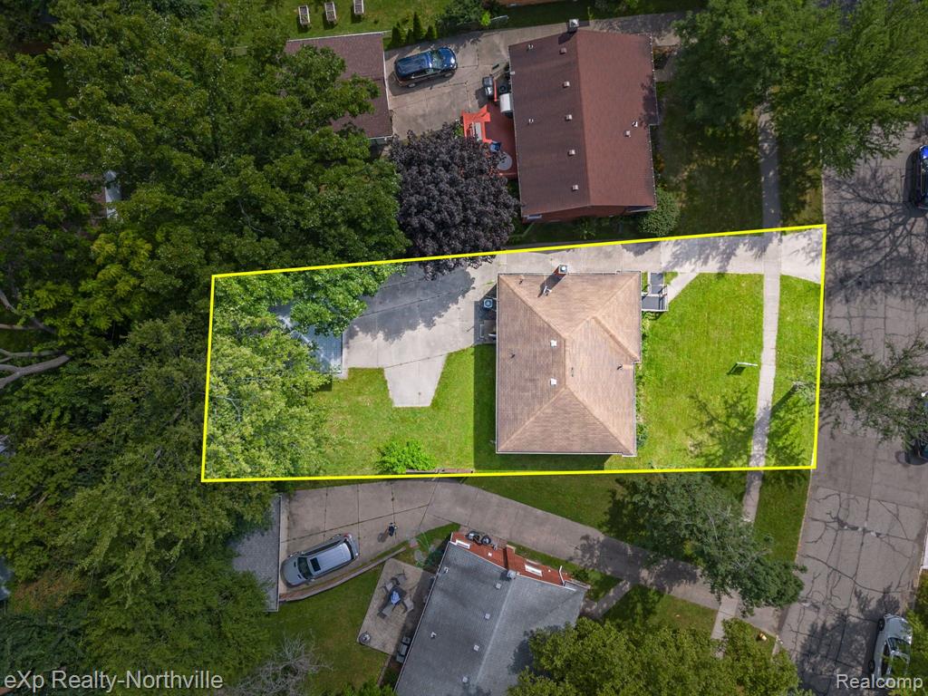 Haynes St, Birmingham, MI 48009