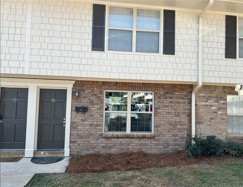 16 Villa Ct Se, Smyrna, GA, 30080-4570 | Card Image