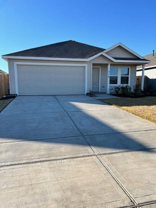 318 Nicholas Dr, Wharton, TX, 77488-5215 | Card Image