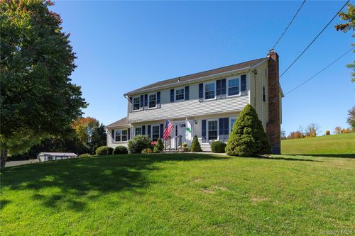 415 Waterbury Hill Rd, Lagrangeville, NY, 12540-5321 | Card Image