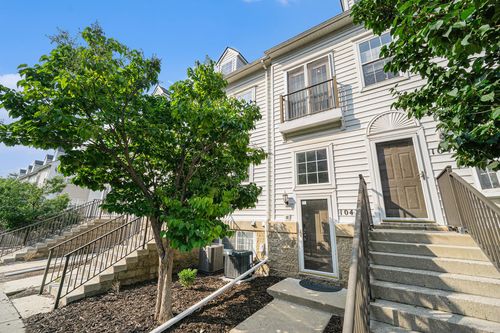 1043 Maiden Ln, Ann Arbor, MI, 48105-1903 | Card Image