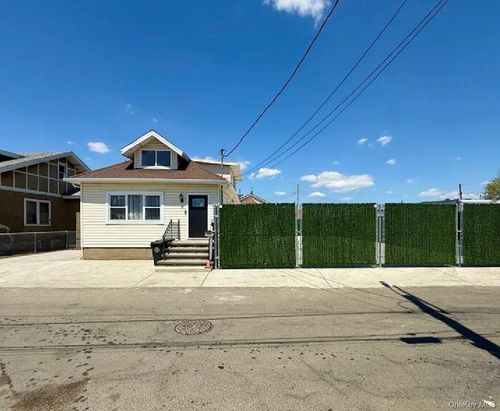 10 3rd St, Rosedale, NY, 11422-3117 | Card Image