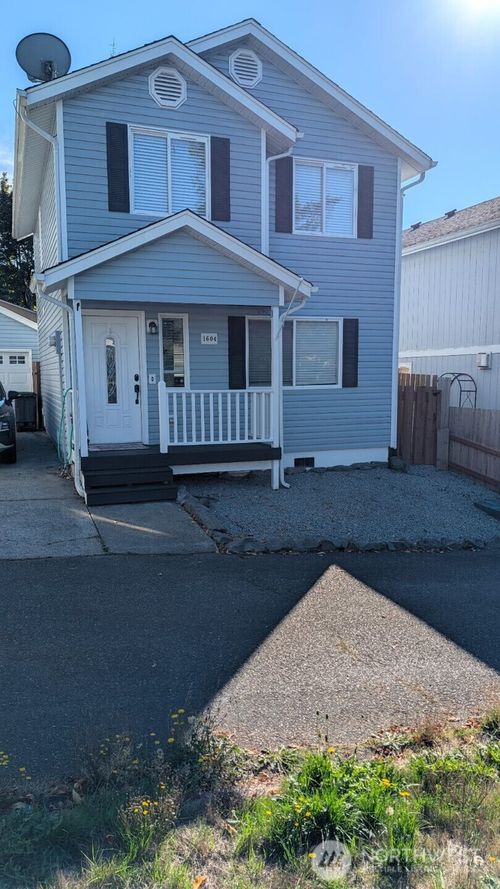 1604 Arvon Ave, Bremerton, WA, 98312-3033 | Card Image