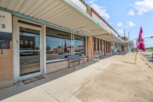 140 S Texas St, De Leon, TX, 76444-1861 | Card Image