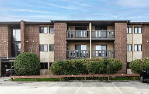 305-315 Tait Cres, Saskatoon, SK, S7H5L6 | Card Image