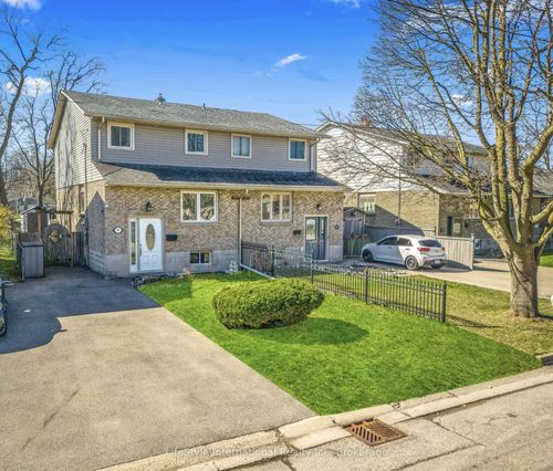 9 Hampton St, Brantford, ON, N3S7J2 | Card Image