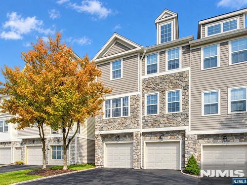 105 George Russell Way, Clifton, NJ, 07013-2681 | Card Image