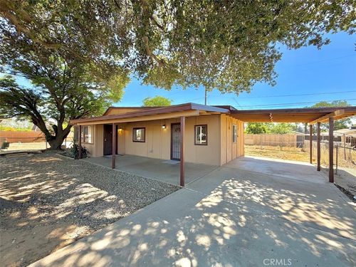 925 Chestnut Ave, Beaumont, CA, 92223-1952 | Card Image
