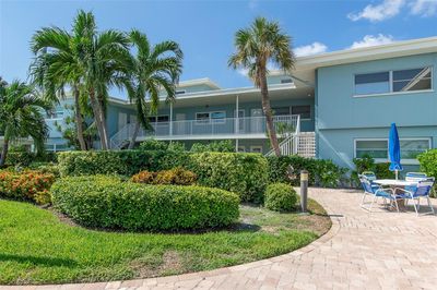 6 - 6000 2 Nd Street E, Condo with 2 bedrooms, 2 bathrooms and null parking in St Pete Beach FL | Image 2