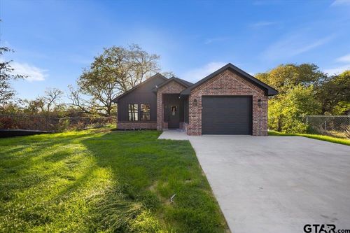 919 Duckenfield Ave, Tyler, TX, 75701-1036 | Card Image