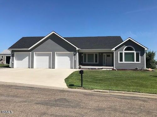 728 3rd St Nw, Beulah, ND, 58523-6550 | Card Image
