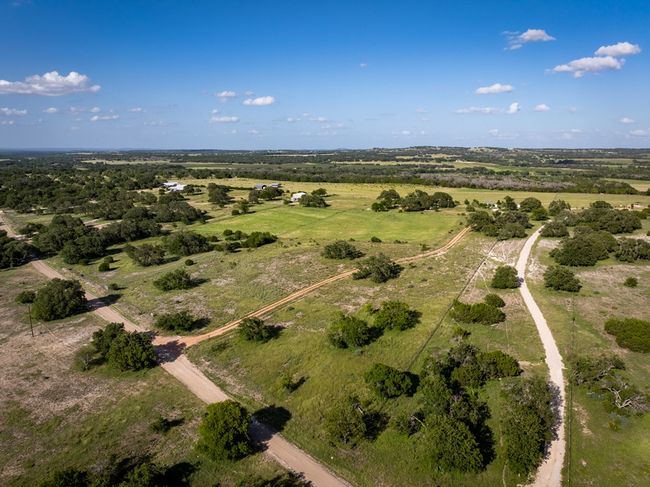 1649 Schumann Rd, Home with 3 bedrooms, 2 bathrooms and null parking in Stonewall TX | Image 4