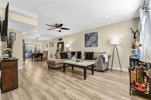c-1837 Temple Ave, Signal Hill, CA, 90755-1116 | Card Image