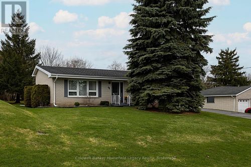 94 William St, St Marys, ON, N4X0C3 | Card Image