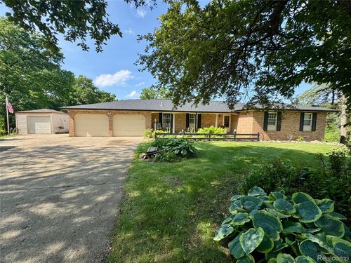 12189 Dentonview Dr, Fenton, MI, 48430-2503 | Card Image