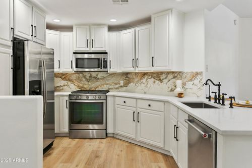 1418-5350 E Deer Valley Dr, Phoenix, AZ, 85054-4126 | Card Image