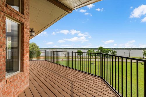 203 W Lake Dr, Weatherford, TX, 76087-8399 | Card Image