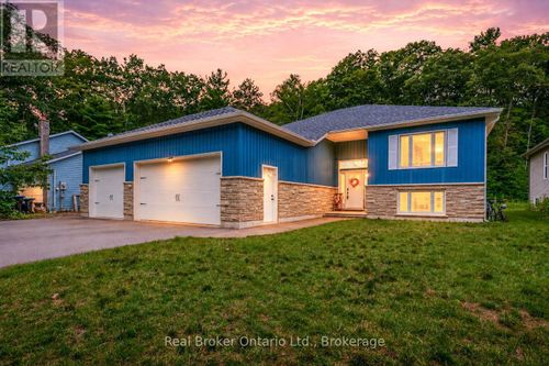 204 Golf Course Road, Wasaga Beach, ON, L9Z1S6 | Card Image
