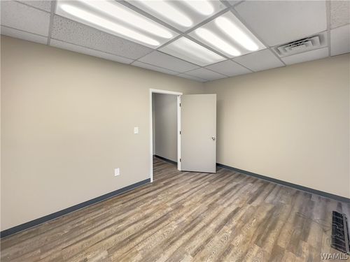 2227-200 Cahaba Park Cir, Birmingham, AL, 35242-5002 | Card Image