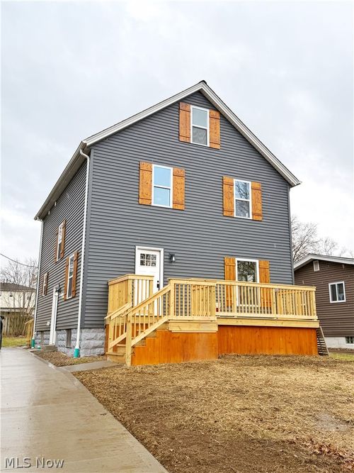 416 Bronson St, Medina, OH, 44256-1804 | Card Image