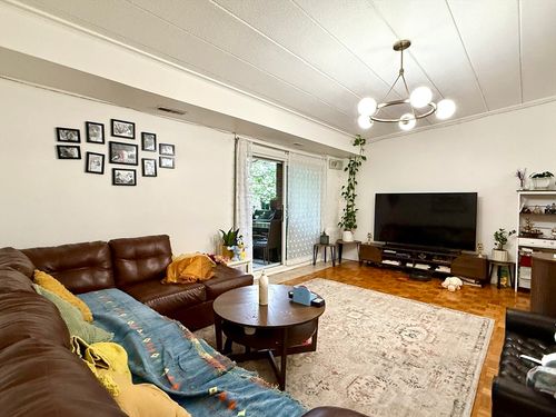 apt-9-300 Tremont St, Newton, MA, 02458-2101 | Card Image