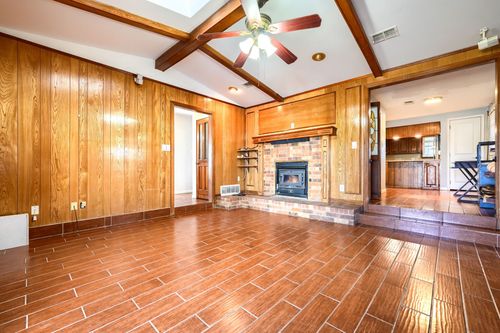 2112 Mangum St, Commerce, TX, 75428-3502 | Card Image