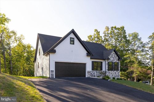 111 Huntington Hills Ln, FREDERICKSBURG, VA, 22401-5180 | Card Image