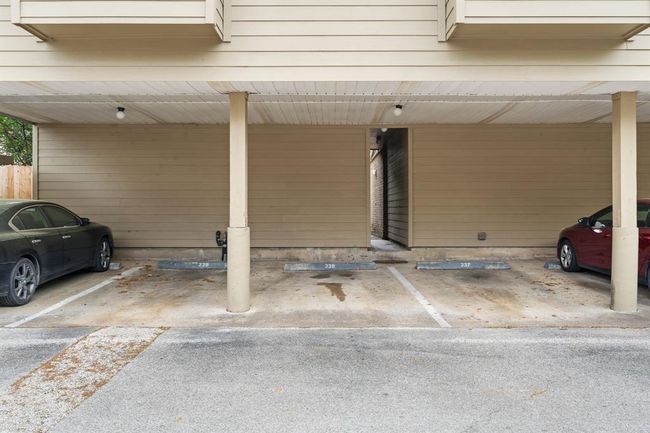 APT-422 - 2100 Tanglewilde St, Townhouse with 1 bedrooms, 1 bathrooms and 1 parking in Houston TX | Image 14