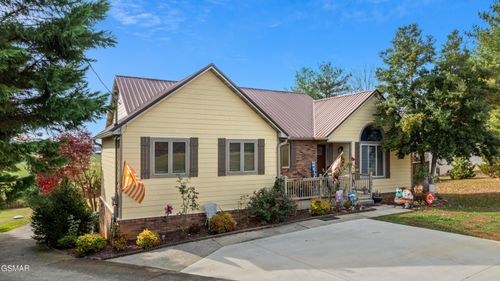 1266 Sunrise Dr, Sevierville, TN, 37862-6182 | Card Image