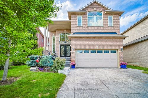 31 Burnhaven Ave, Maple, ON, L6A2P2 | Card Image