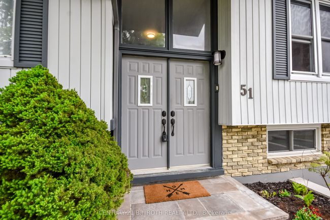 51 Heather St, House other with 3 bedrooms, 2 bathrooms and 2 parking in Barrie ON | Image 4