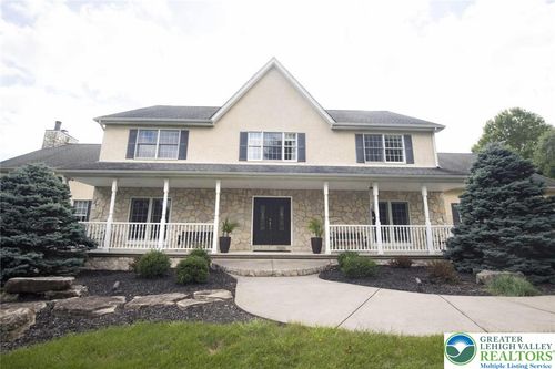 2690 Greens Dr, Hellertown, PA, 18055-3305 | Card Image