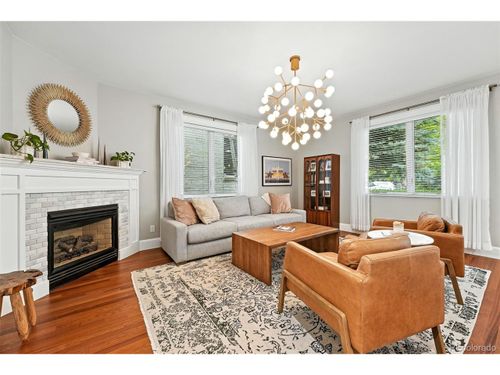 549 Milwaukee St, Denver, CO, 80206-4333 | Card Image
