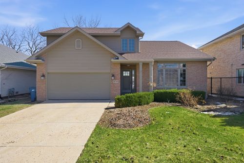 10749 Cook Ave, Oak Lawn, IL, 60453-5081 | Card Image