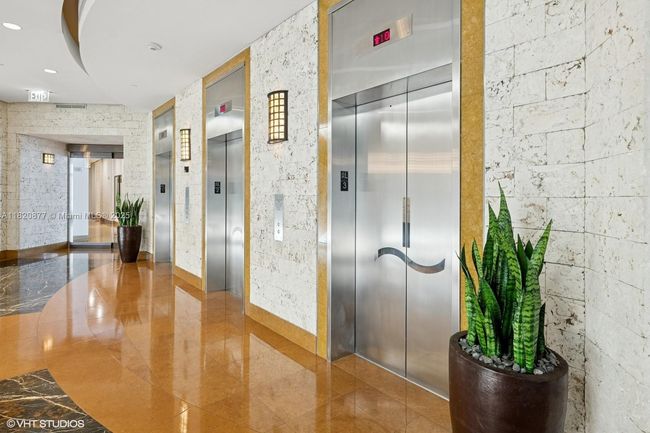 APT-2202 - 801 Brickell Key Blvd, Condo with 2 bedrooms, 2 bathrooms and null parking in Miami FL | Image 24