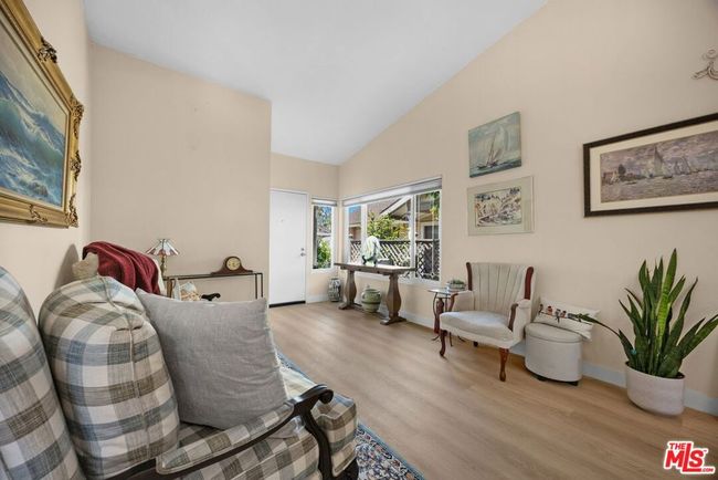 12437 Ironbark Dr, House other with 3 bedrooms, 2 bathrooms and 2 parking in Rancho Cucamonga CA | Image 5