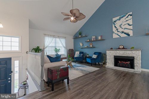 285 Wren St N, MARTINSBURG, WV, 25405-8895 | Card Image