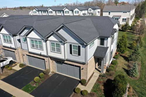3221 N Heritage Ln, Arlington Heights, IL, 60004-1213 | Card Image