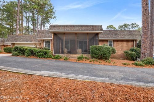 124 Racquet Ln, Pinehurst, NC, 28374-7626 | Card Image