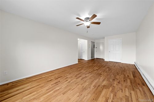 2c-410 Jericho Tpke, New Hyde Park, NY, 11040-4523 | Card Image