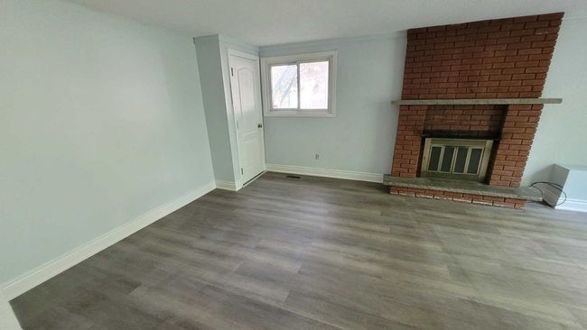 24 Lorne Crt, House attached with 3 bedrooms, 3 bathrooms and 4 parking in Brampton ON | Image 7